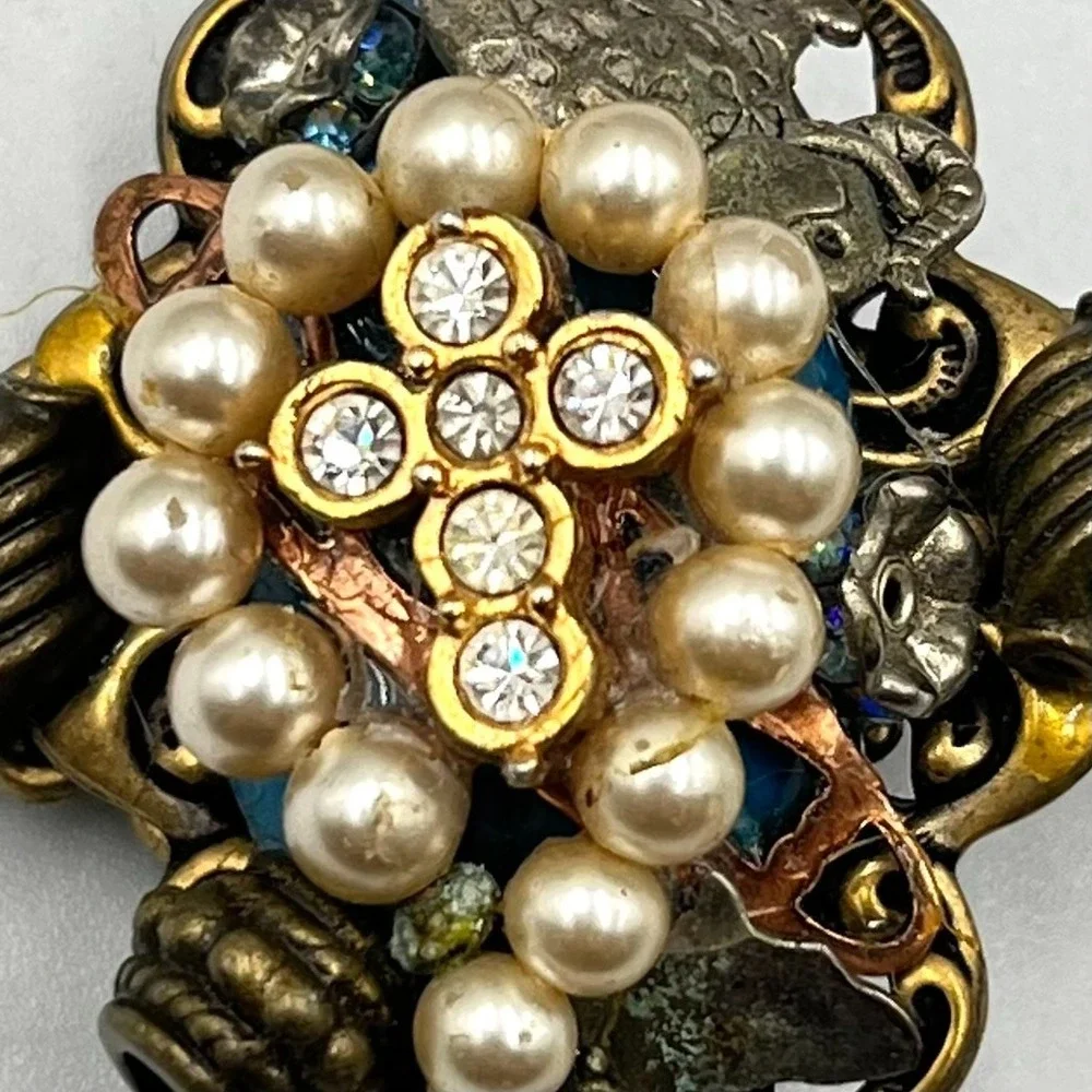 VTG Cross Brooch Faux Pearl Rhinestone Filigree Gothic Dangle Pin Mixed‎ Metal